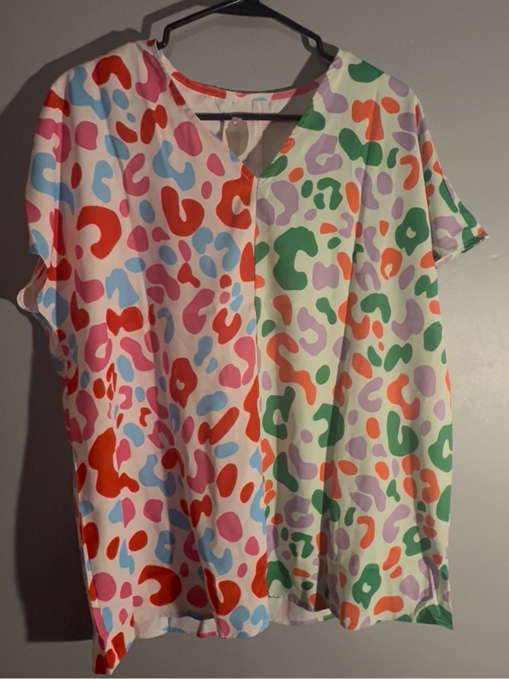 Colorful Leopard Print V-Neck Top